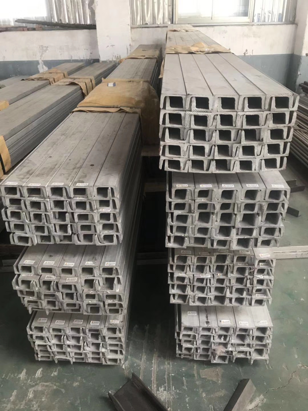 304L不銹鋼U型槽鋼防銹防腐有哪些方法 304L不銹鋼U型槽鋼防銹防腐有哪些方法